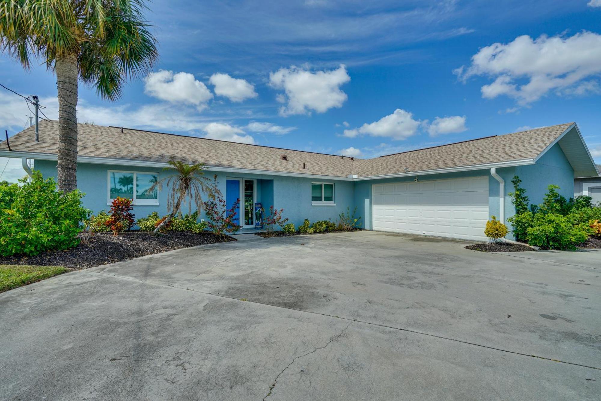 Beachy Cape Coral Home - Swim, Fish, Boat! 외부 사진