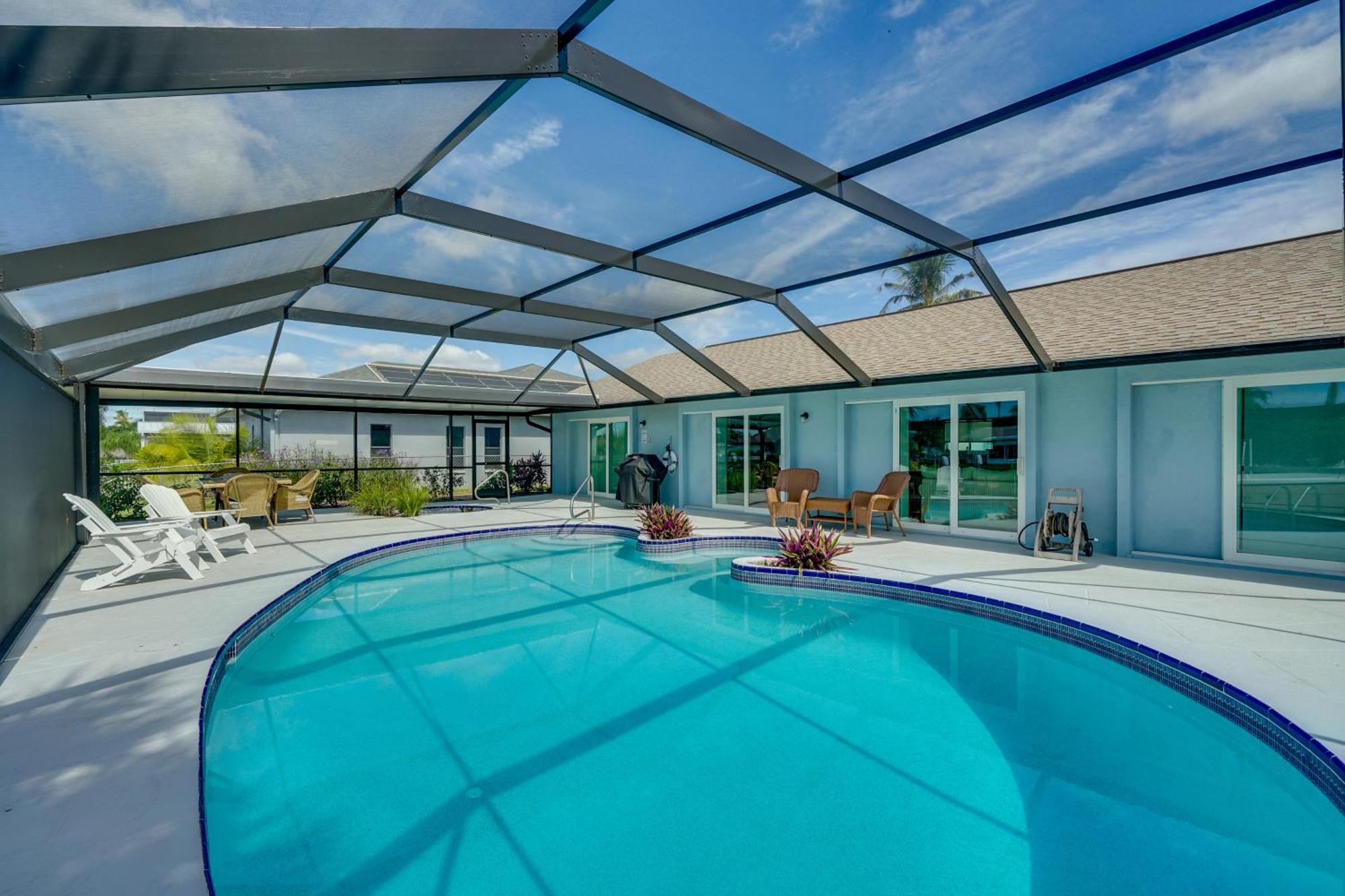 Beachy Cape Coral Home - Swim, Fish, Boat! 외부 사진